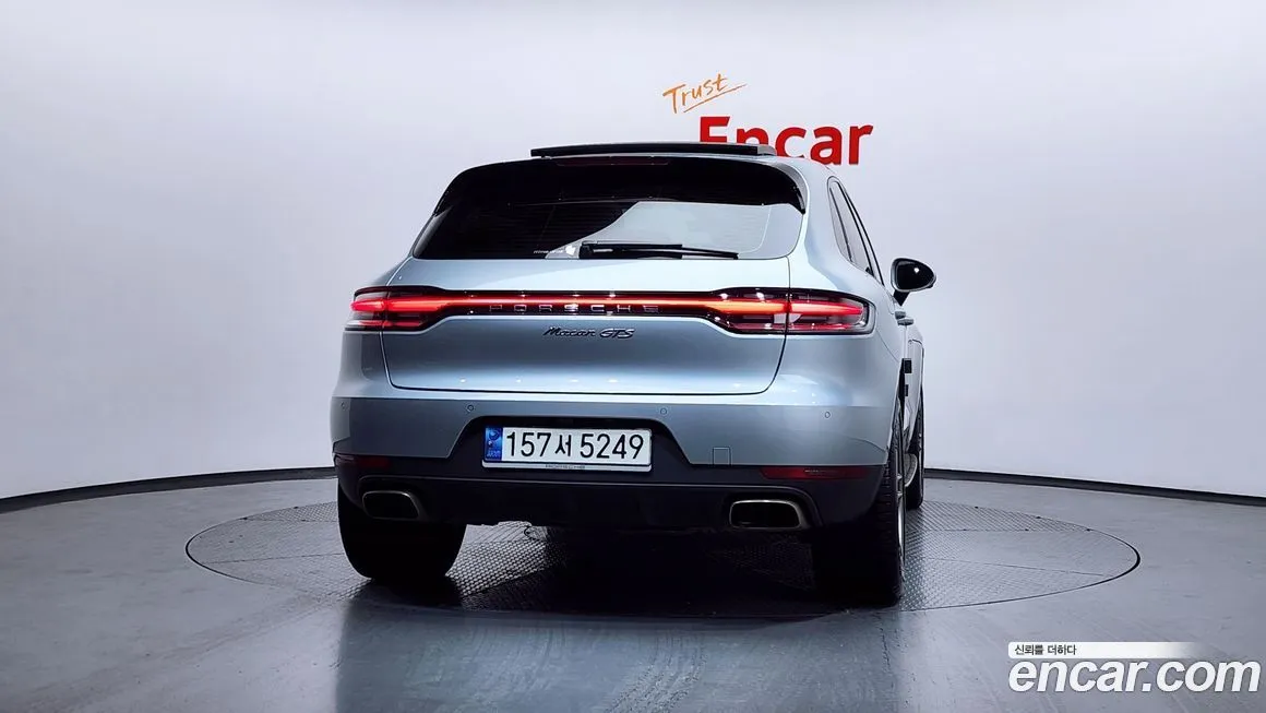 Porsche Macan — фото 10