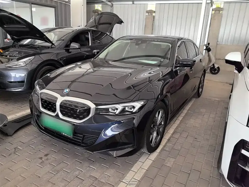 BMW i3 — фото 1