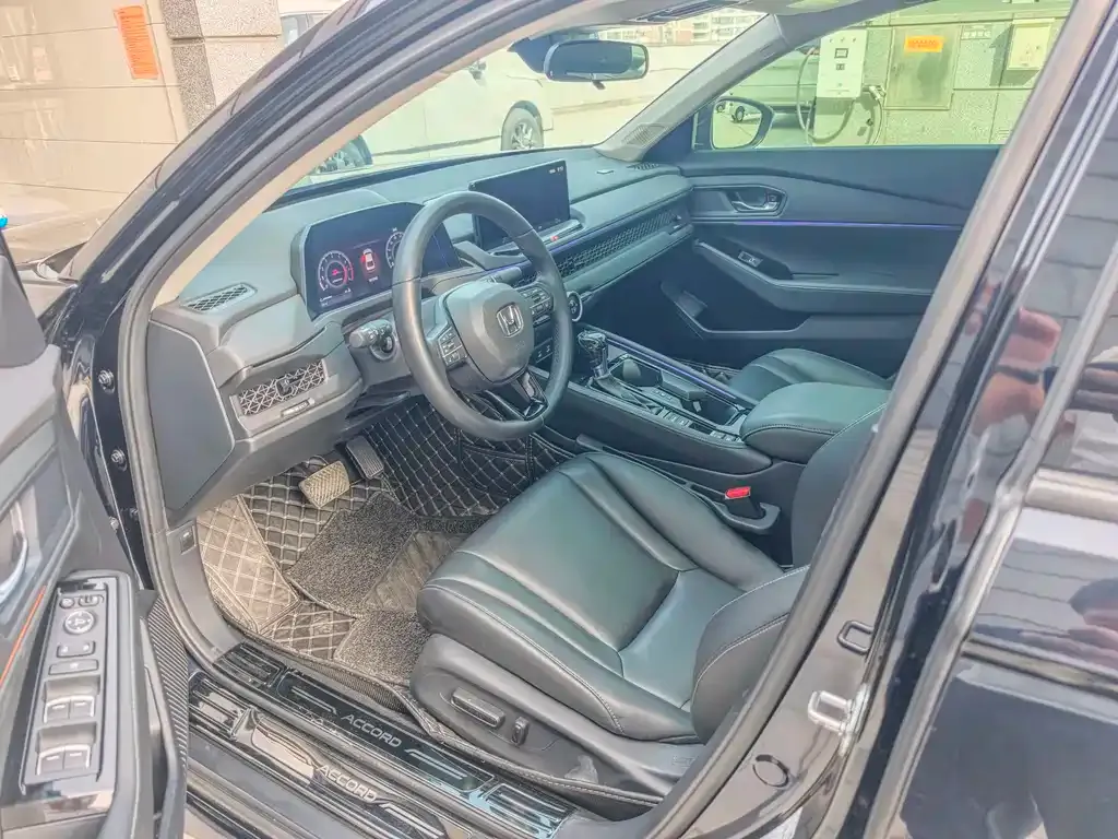 Honda Accord — фото 4
