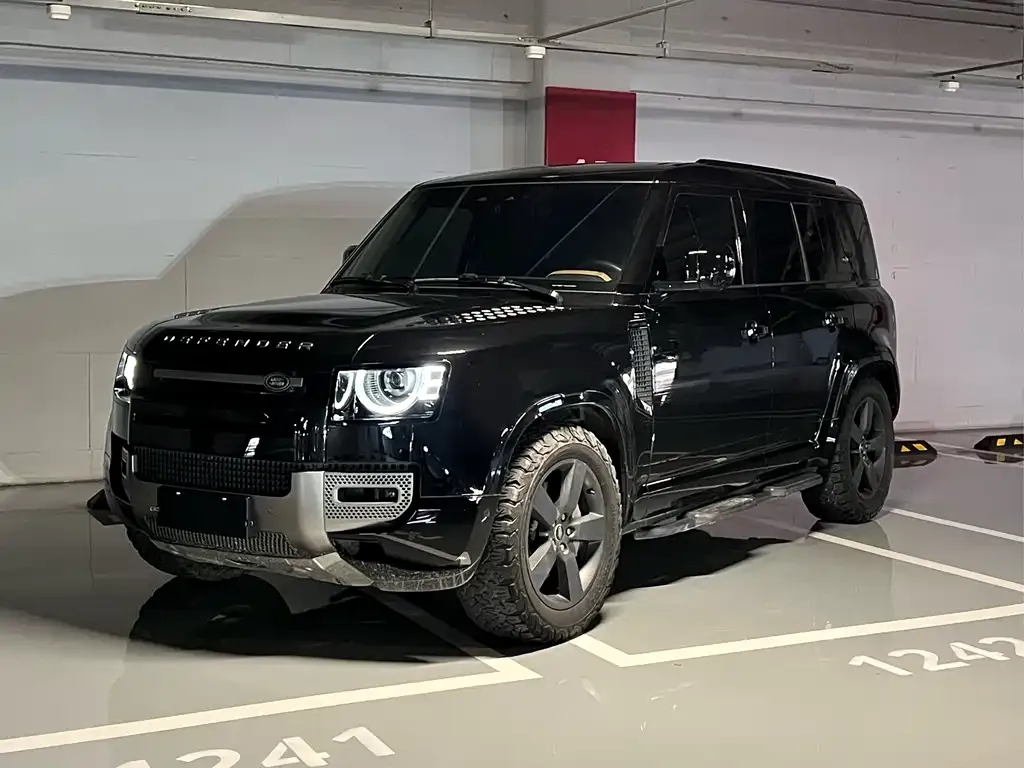 Land Rover Defender — фото 1