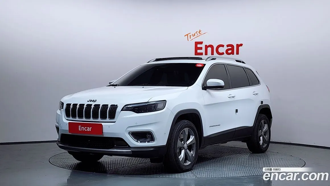 Jeep Cherokee — фото 1