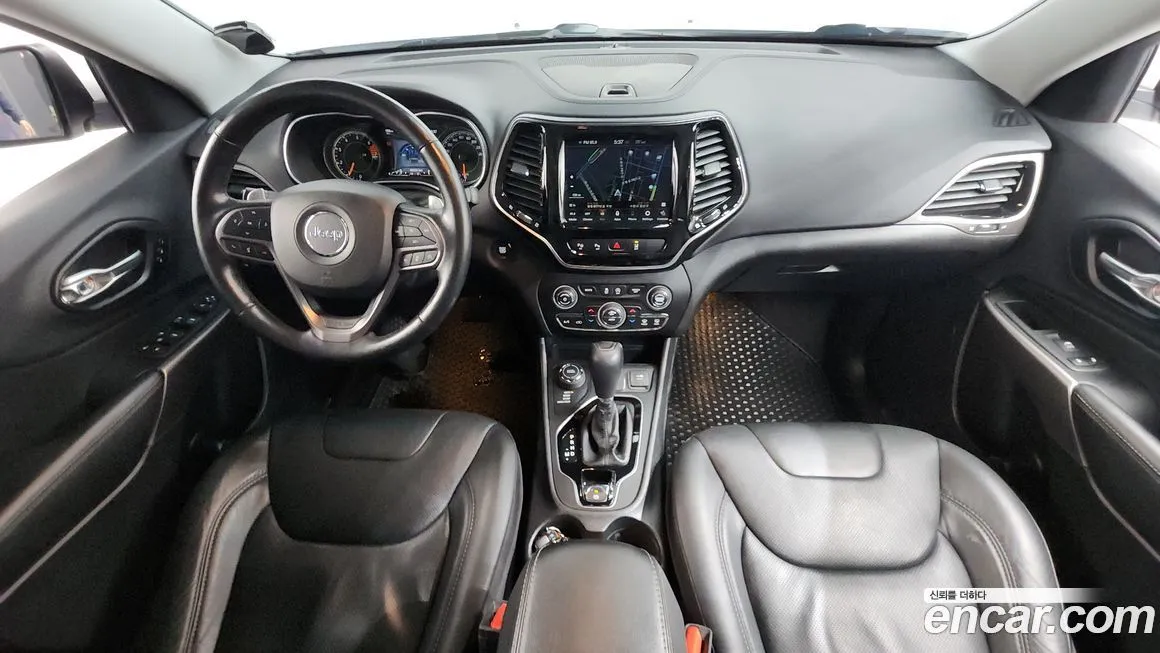 Jeep Cherokee — фото 5