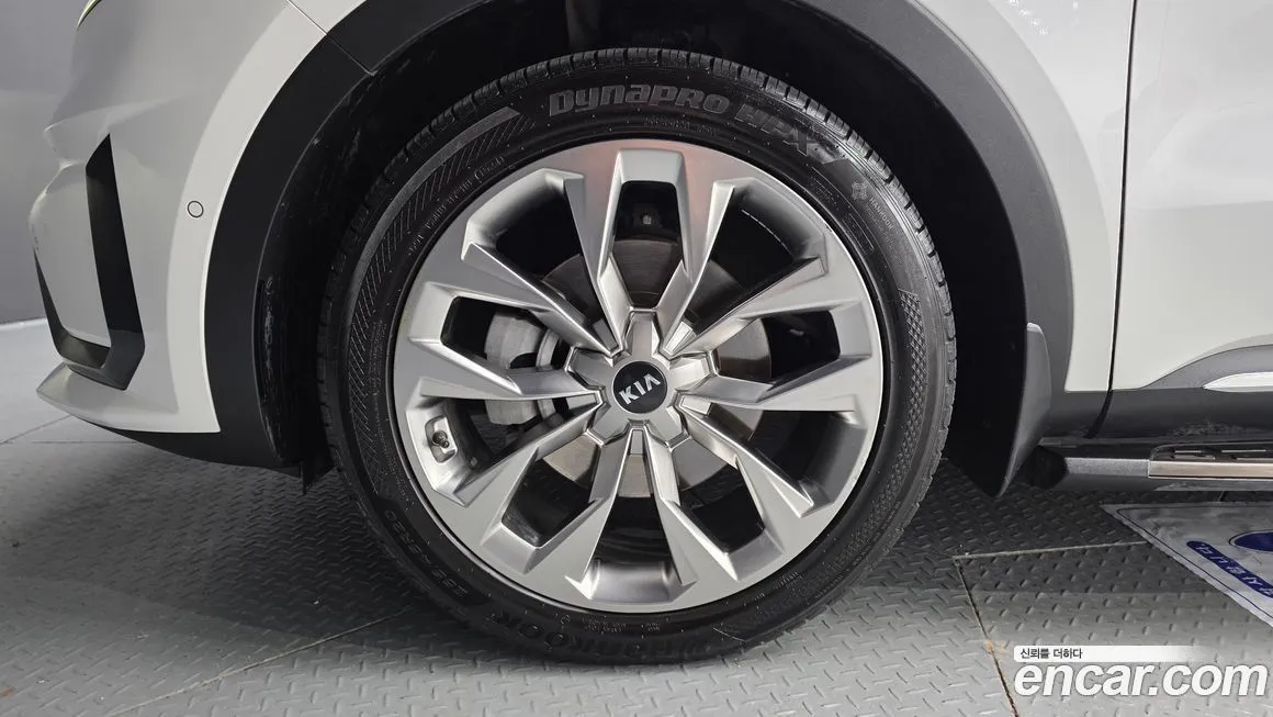 Kia Sorento — фото 6