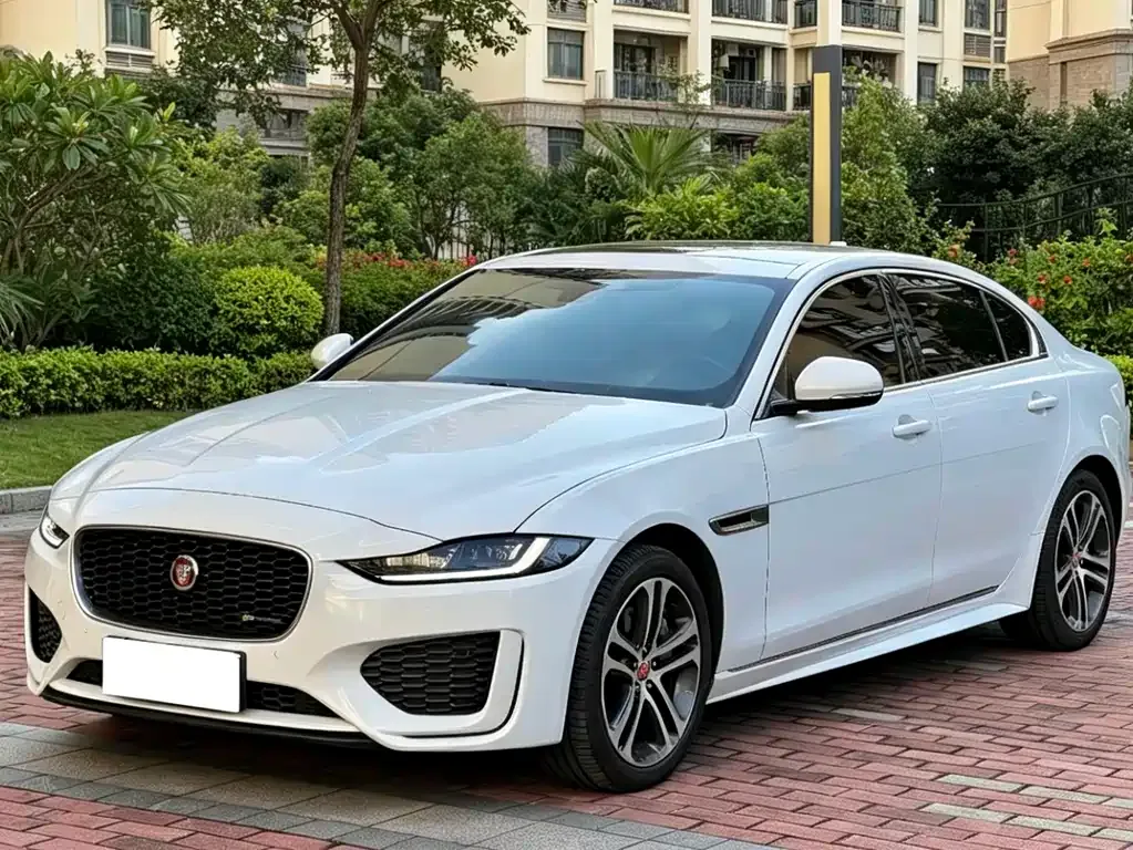 Jaguar XEL — фото 1