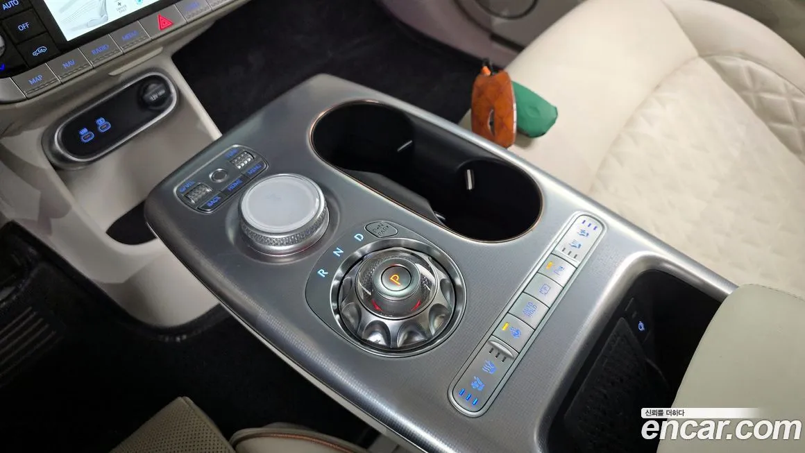 Genesis GV60 — фото 10