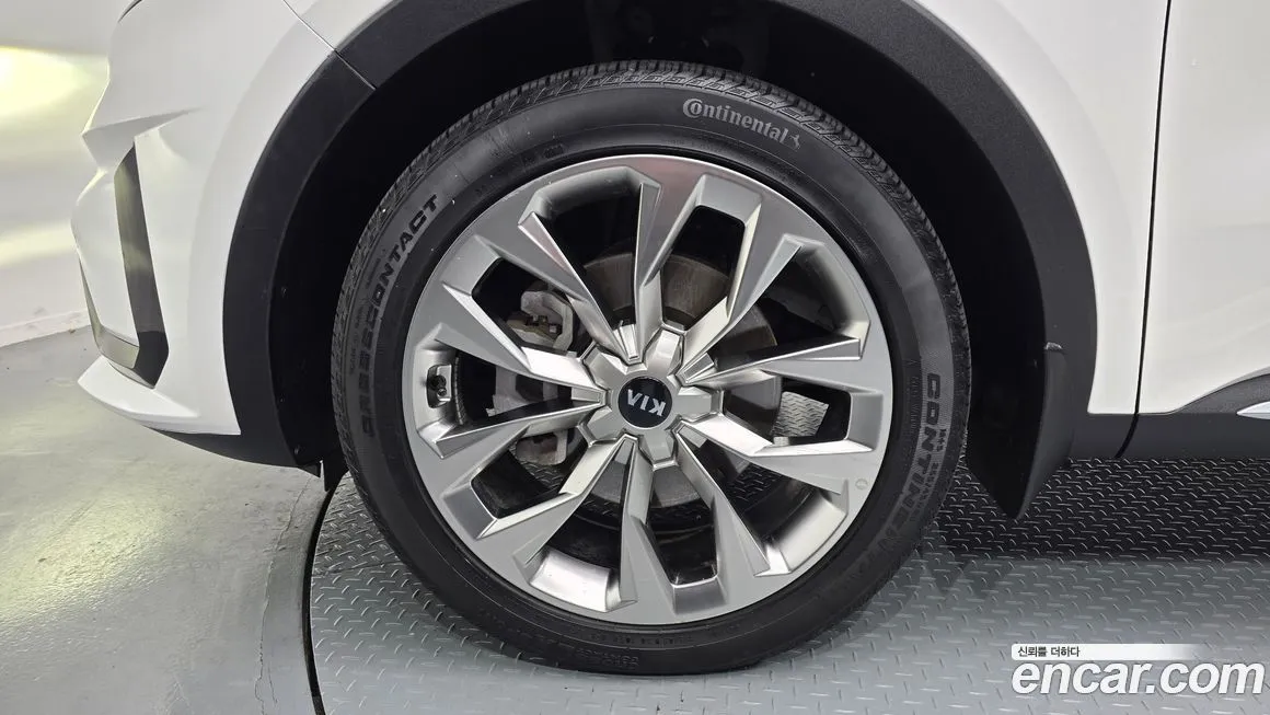 Kia Sorento — фото 8