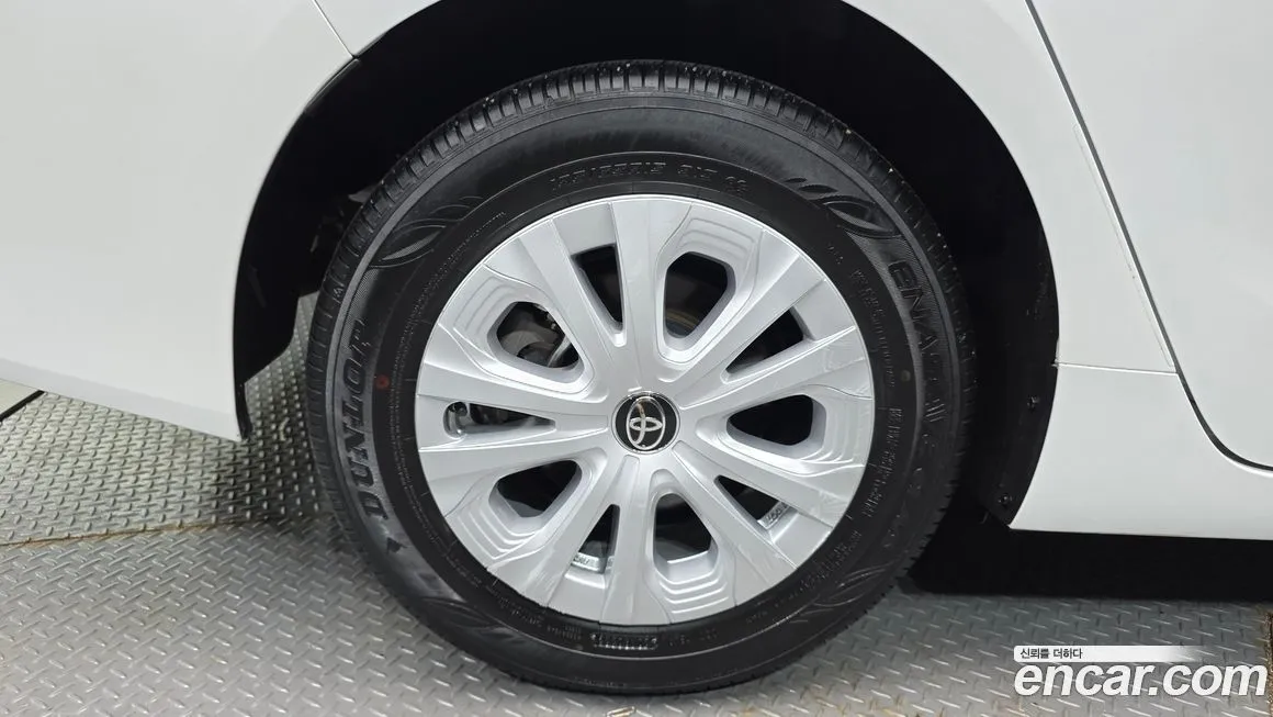 Toyota Prius — фото 10