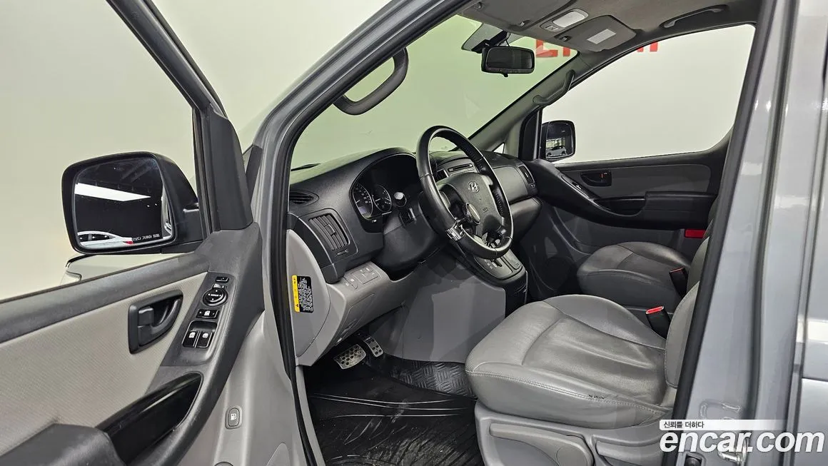 Hyundai Starex — фото 4