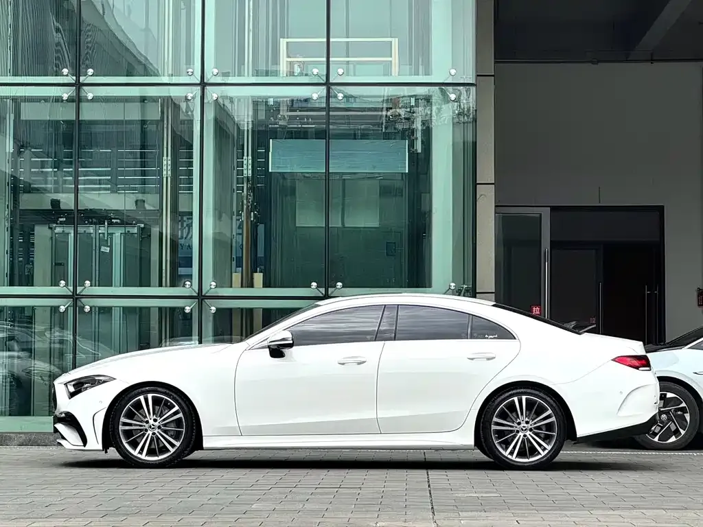 Mercedes-Benz CLS — фото 2
