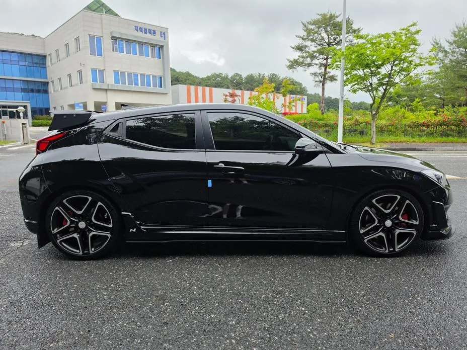 Hyundai Veloster — фото 8
