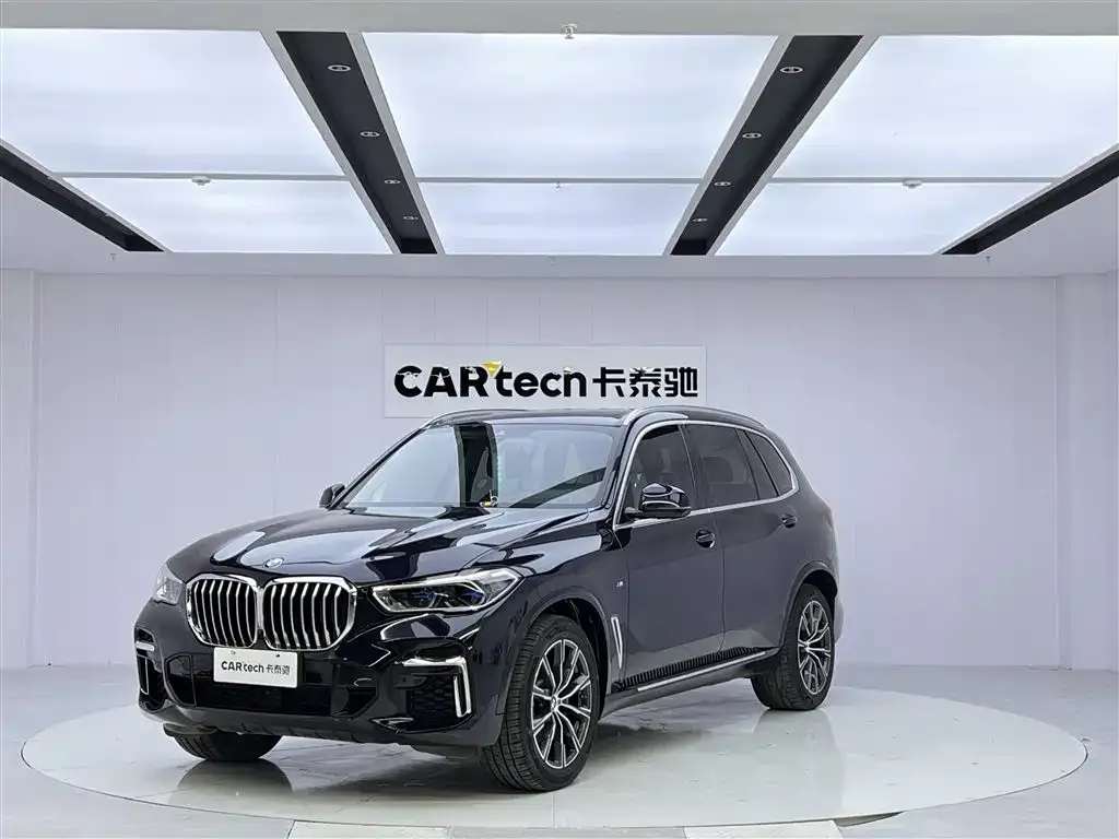 BMW X5 — фото 1