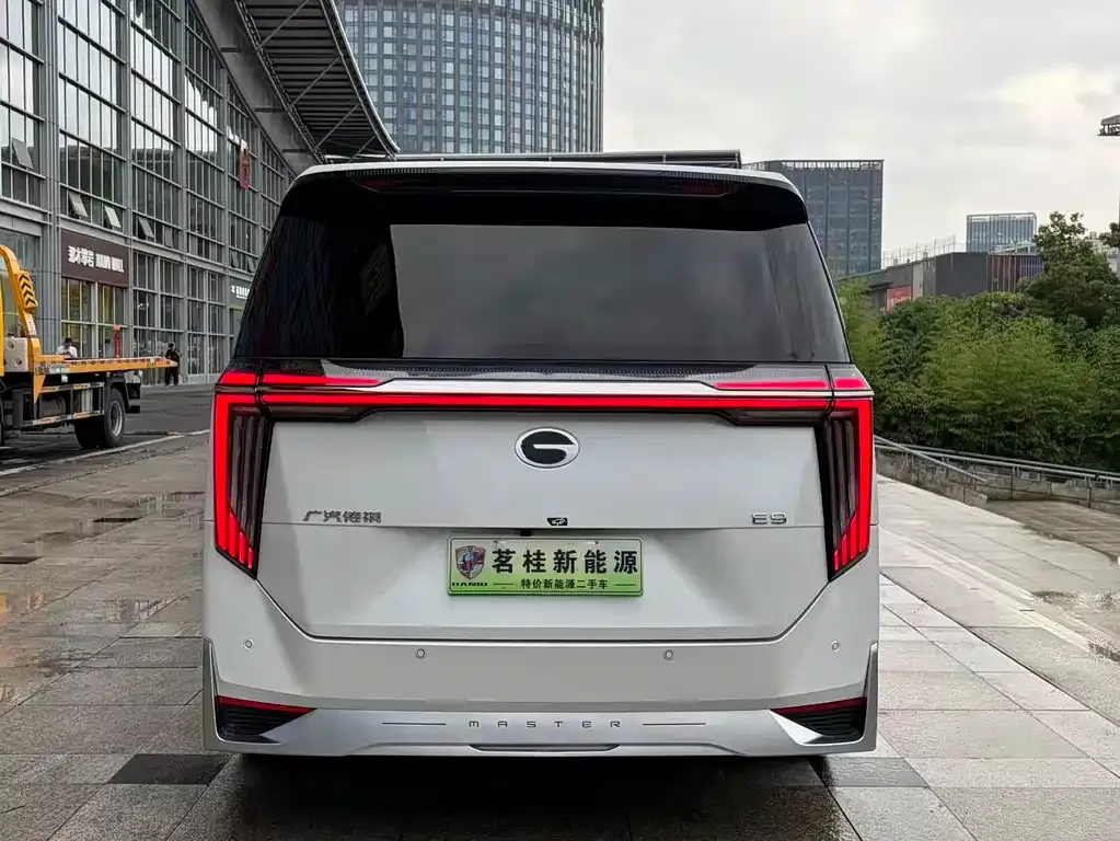 GAC Motor Trumpchi E9 — фото 8