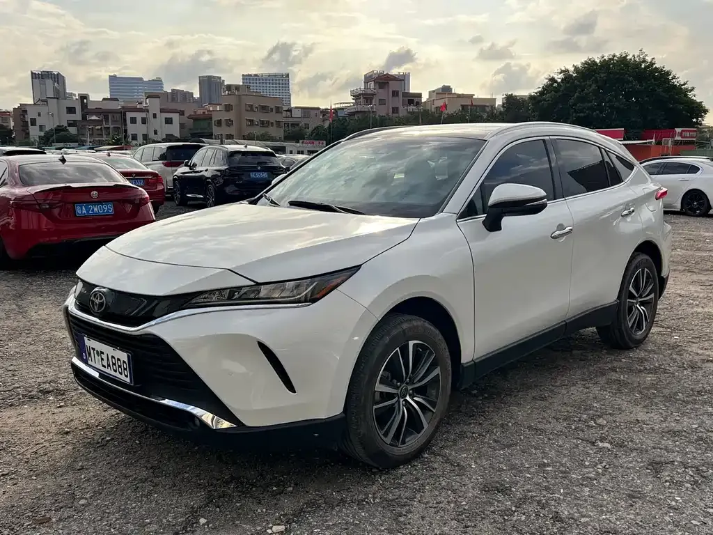 Toyota Harrier — фото 5