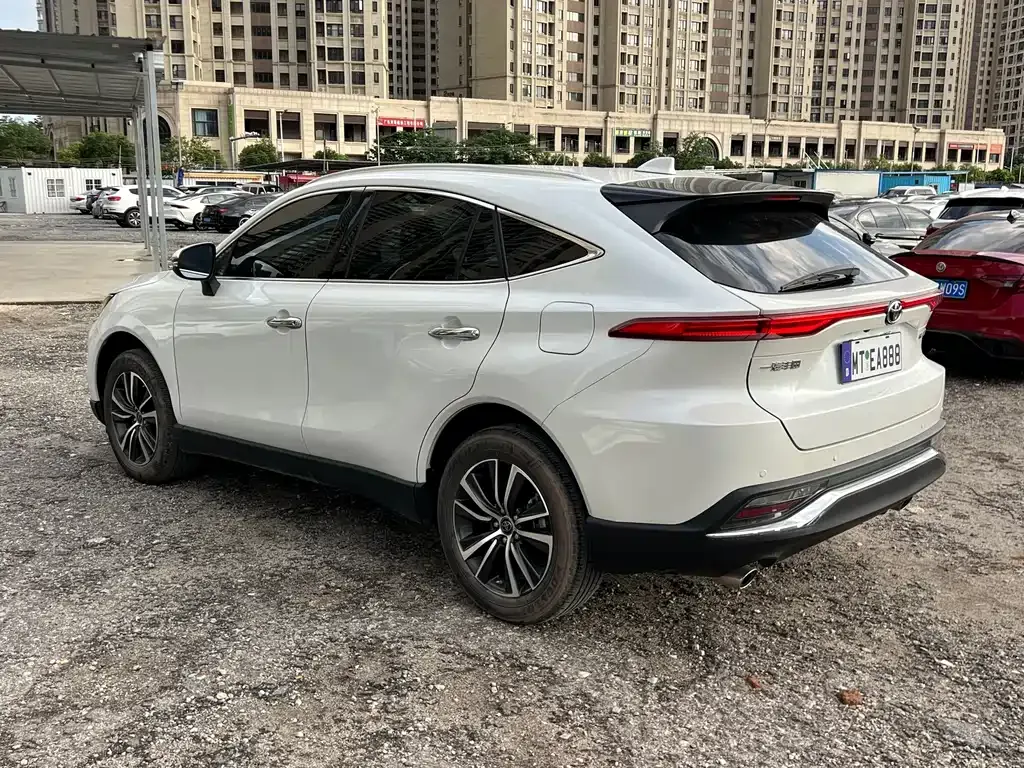 Toyota Harrier — фото 7