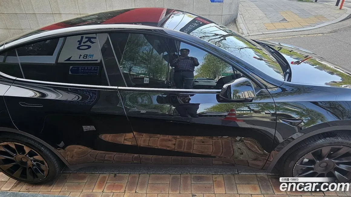 Tesla Model Y — фото 4