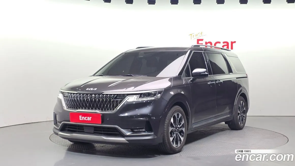 Kia Carnival — фото 1
