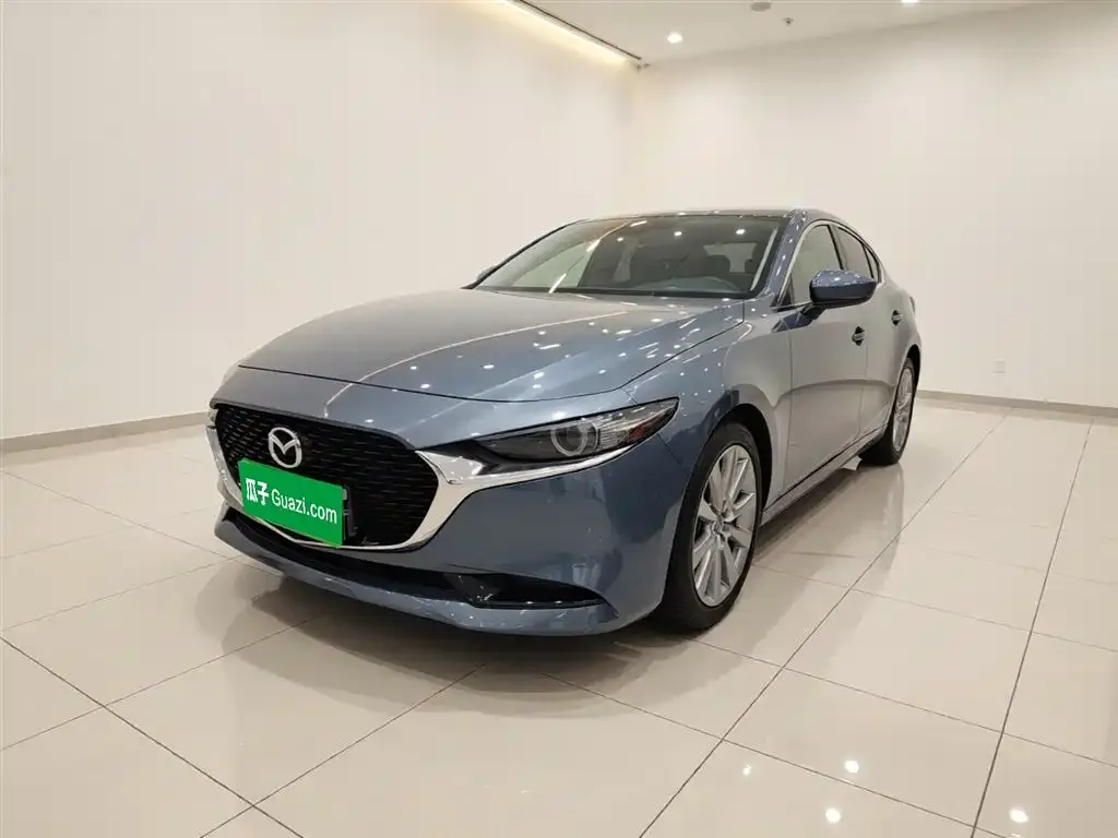 Mazda 3 Axela — фото 1