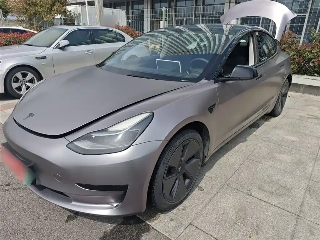 Tesla Model 3 — фото 10