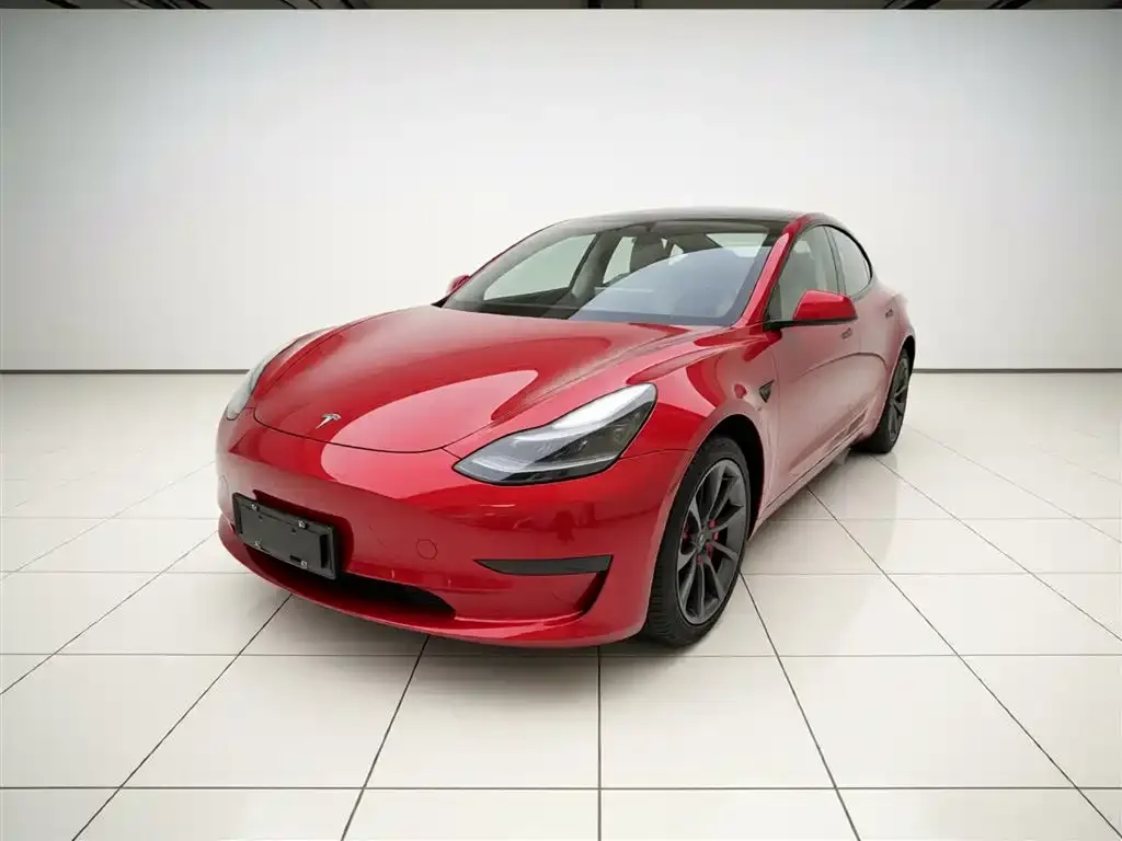 Tesla Model 3 — фото 3