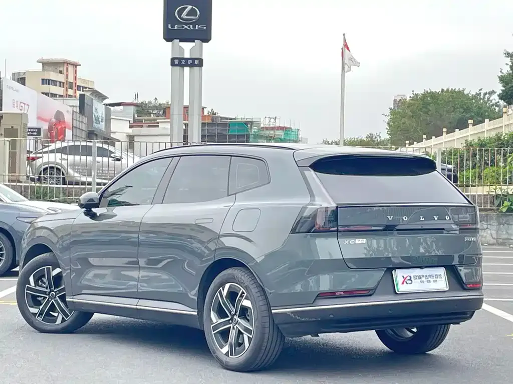 Volvo XC70 Plug-in Hybrid — фото 7