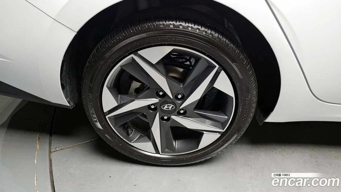 Hyundai AVANTE — фото 9