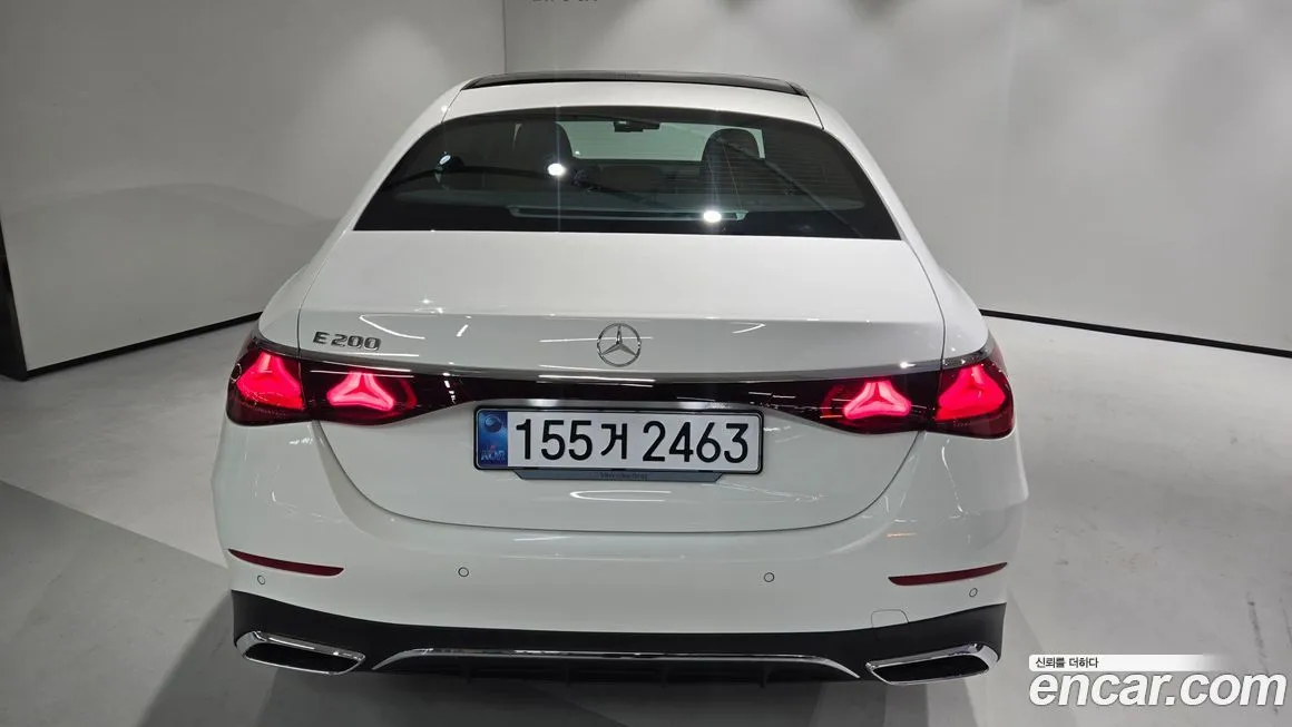 Mercedes-Benz E-Class — фото 4