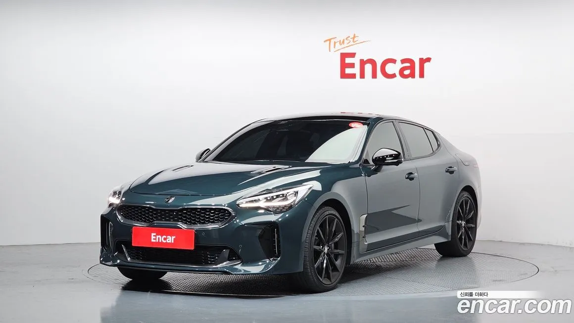 Kia Stinger — фото 1