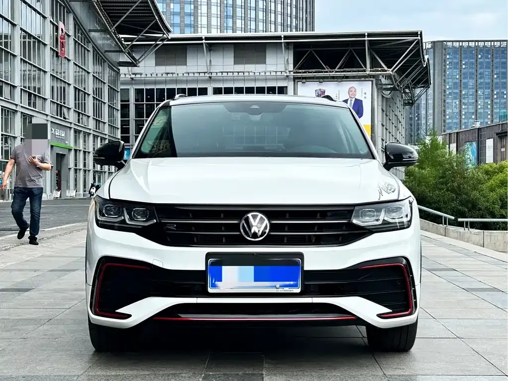 Volkswagen Tiguan X — фото 2