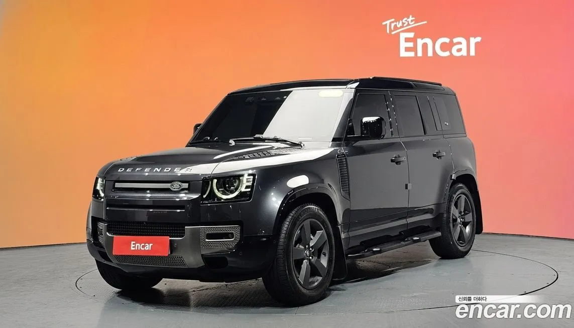 Land Rover Defender — фото 1