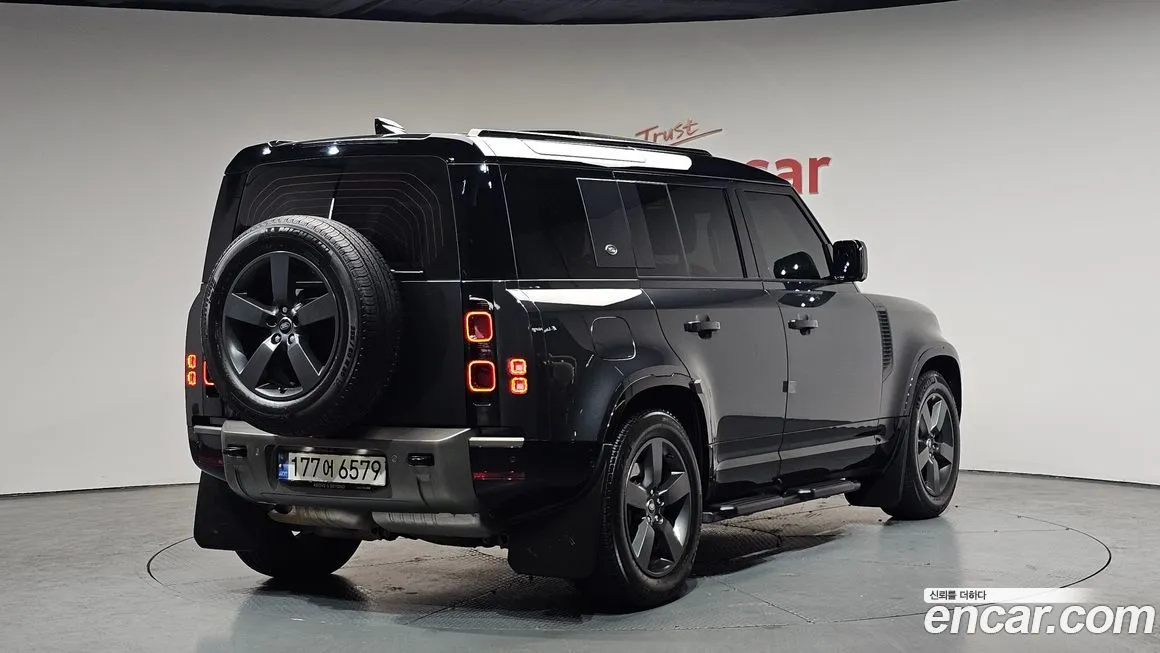 Land Rover Defender — фото 6