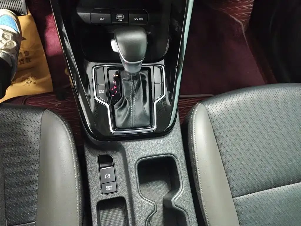 Kia Sportage — фото 7