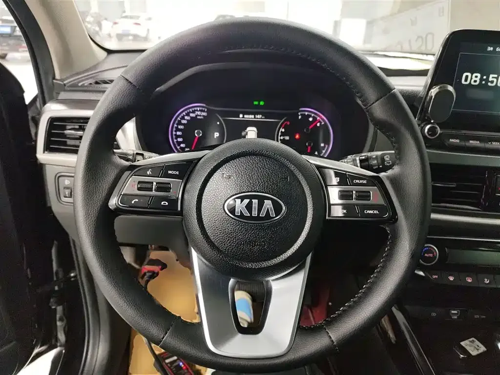 Kia Sportage — фото 10