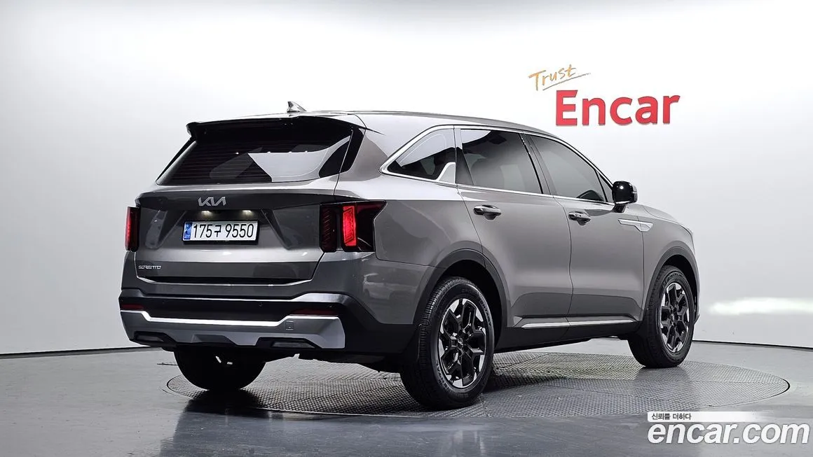 Kia Sorento — фото 7