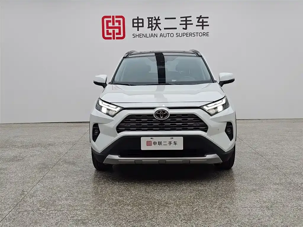Toyota RAV4 — фото 7