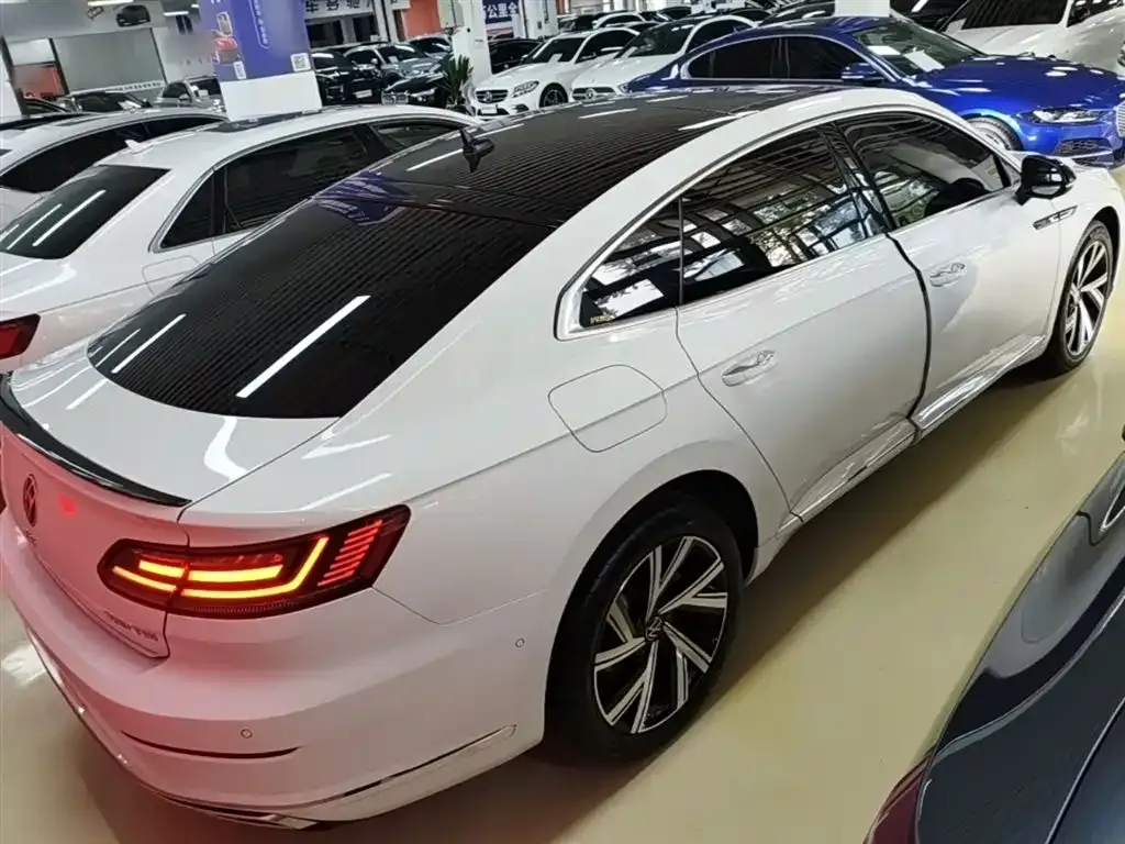 Volkswagen CC — фото 10