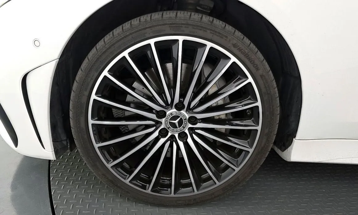 Mercedes-Benz CLS-Class — фото 10