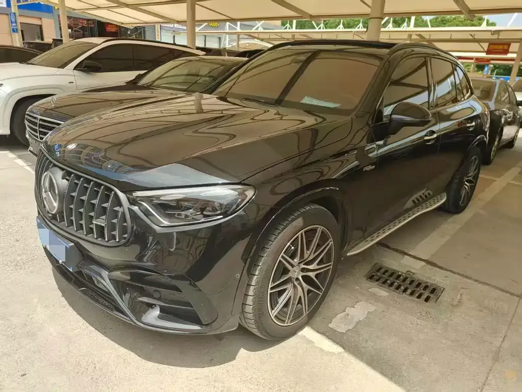 Mercedes-Benz GLC AMG — фото 1