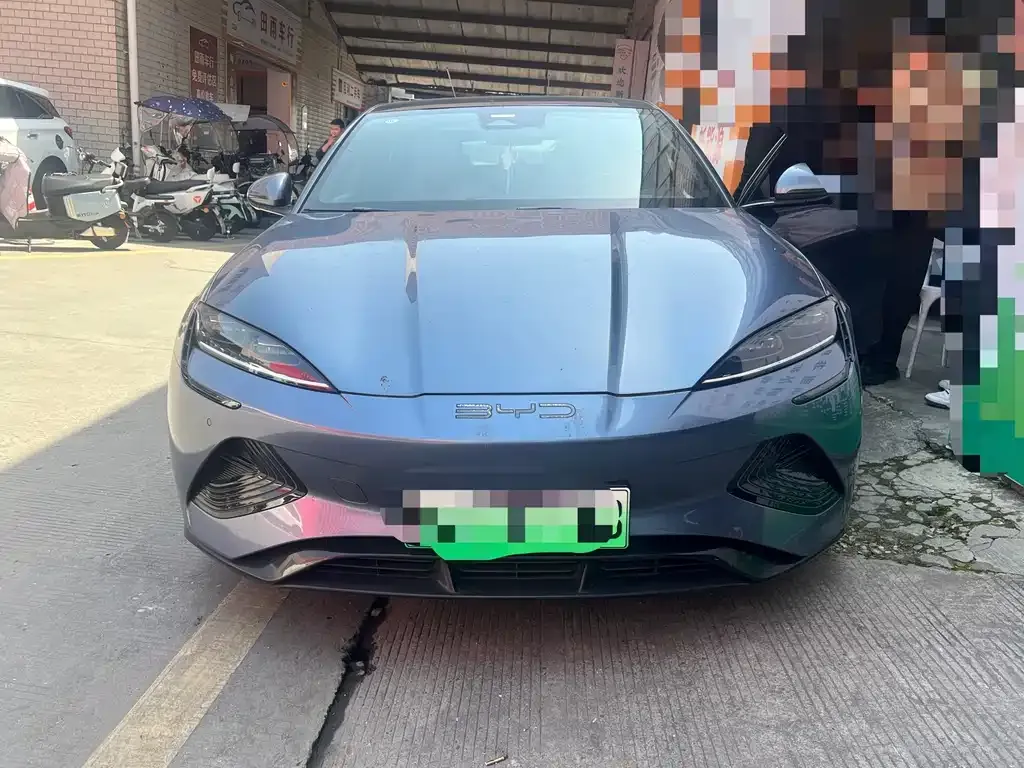 BYD Seal — фото 7