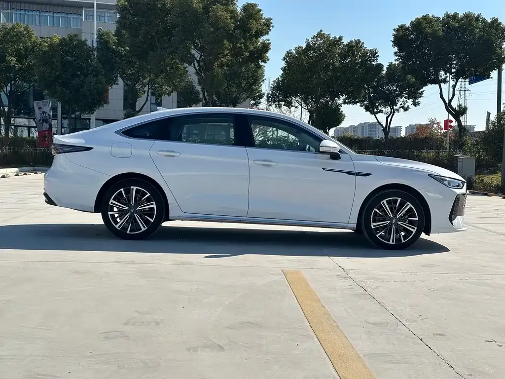 Chery Arrizo 8 PRO — фото 6