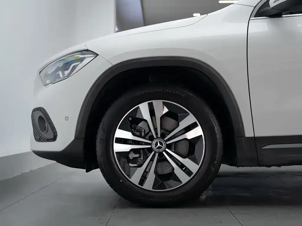 Mercedes-Benz GLA — фото 3