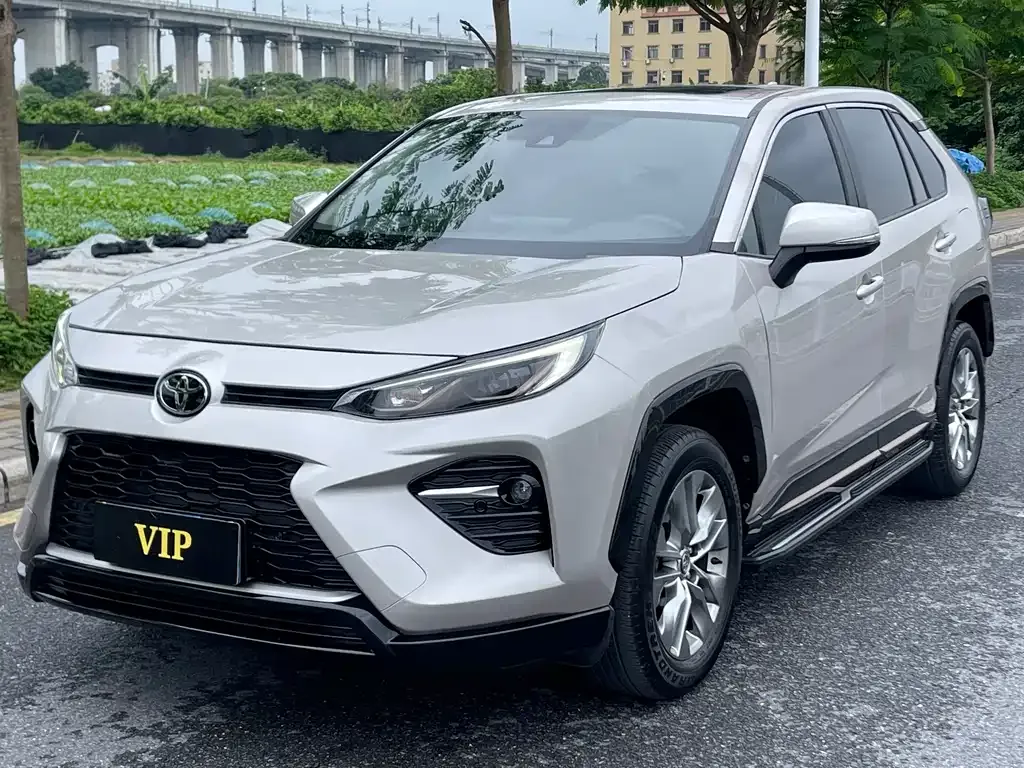 Toyota Wildlander — фото 1