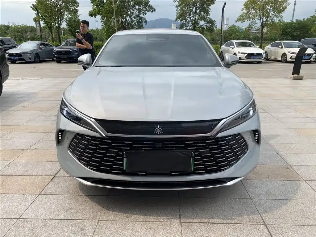 BYD Qin L — фото 8