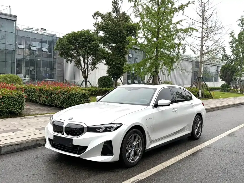 BMW i3 — фото 1
