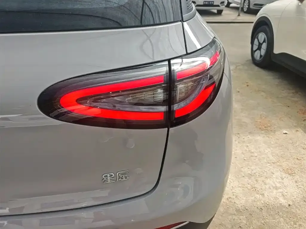 Geely Starburst — фото 3