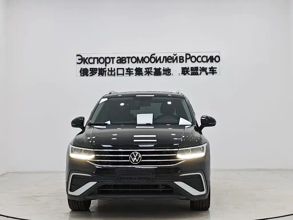 Volkswagen Tiguan L — фото 7