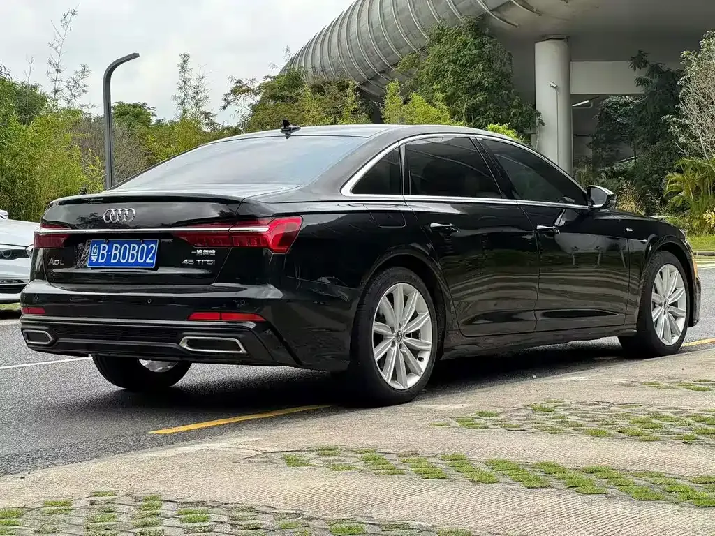 Audi A6L — фото 5