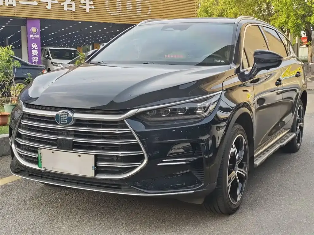 BYD Tang — фото 1