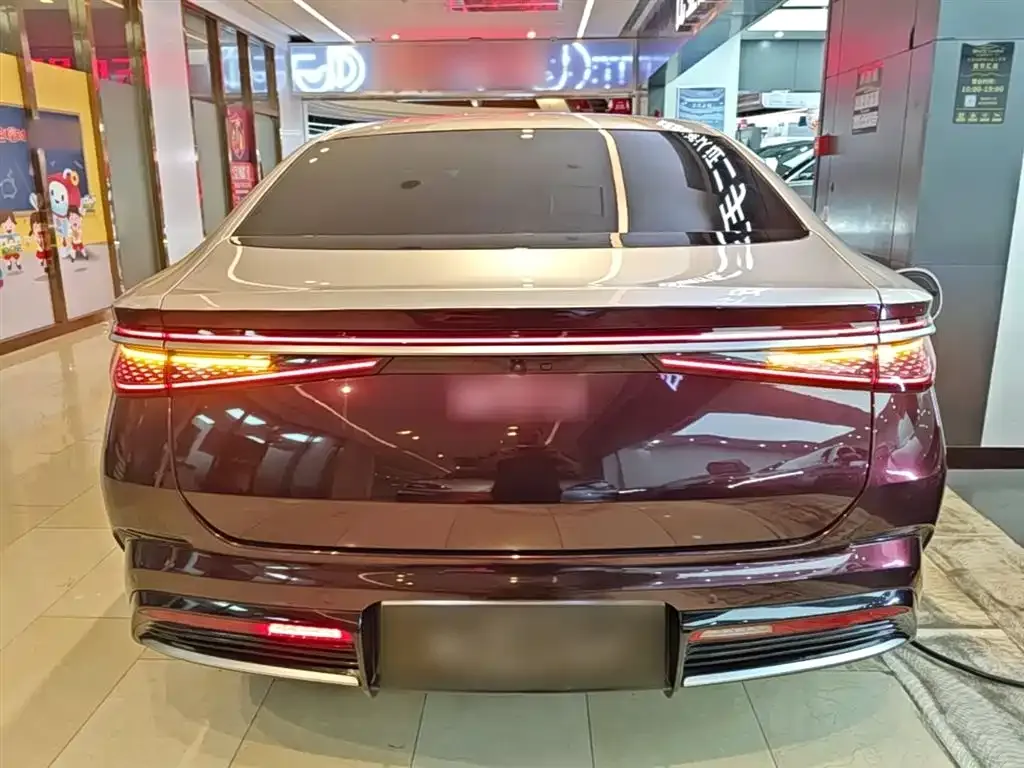 BYD Seal 07 DM-i — фото 2