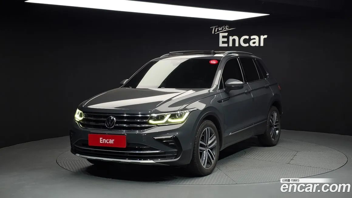 Volkswagen Tiguan — фото 1