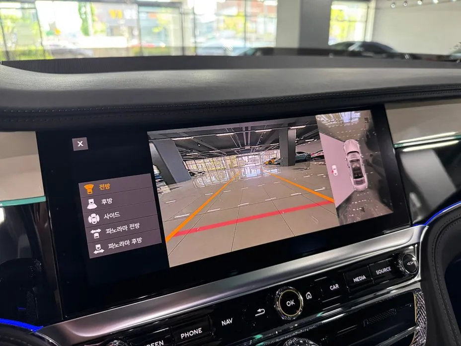 Bentley Flying Spur — фото 2